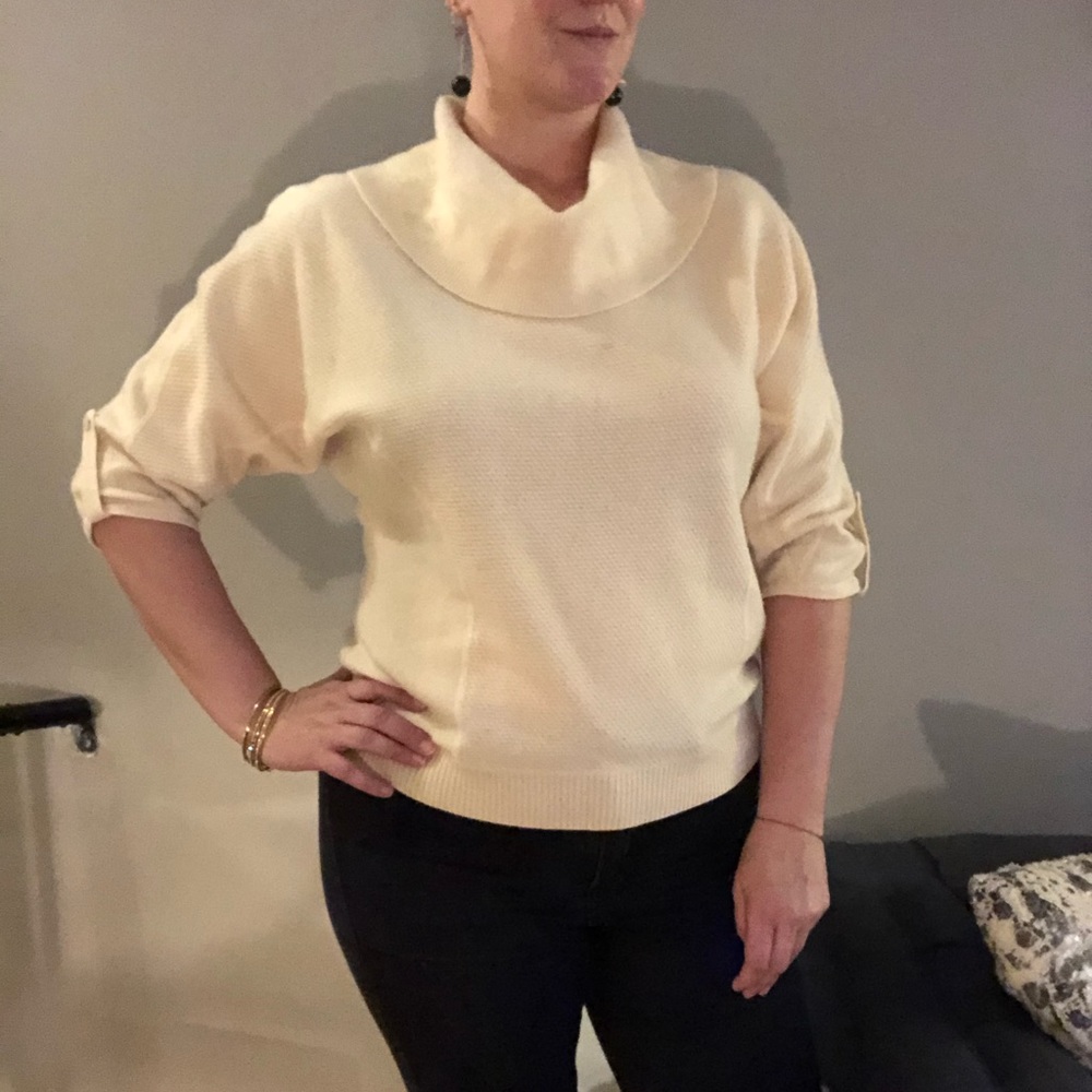 Neiman Marcus cashmere sweater